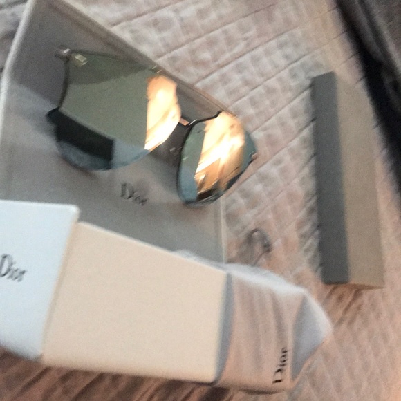Authentic Dior Reflected aviators (silver mirror) - Picture 2 of 6